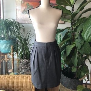 Banana Republic Size 10 Large Grey Skirt
